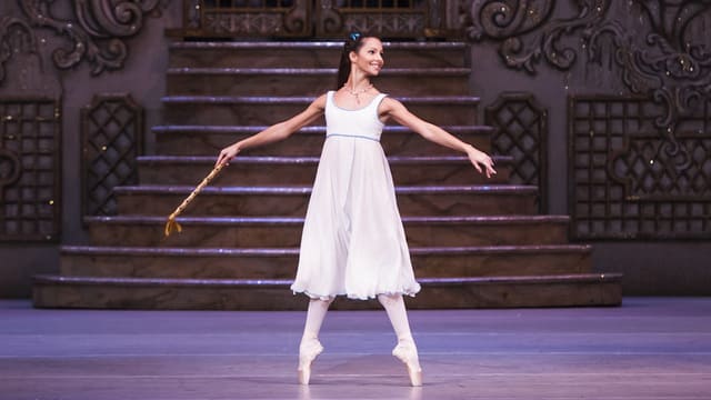 Francesca Hayward - Клара. Щелкунчик