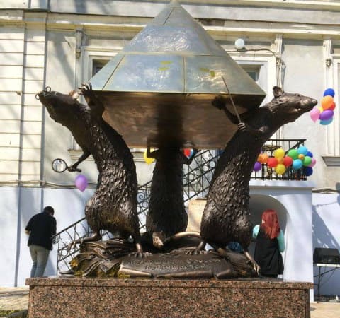 Памятник Музейному Братству